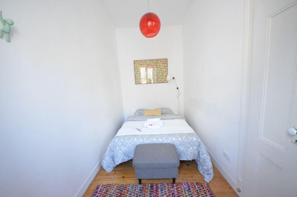 Double Room, Shared Bathroom (Sunny) photo 2