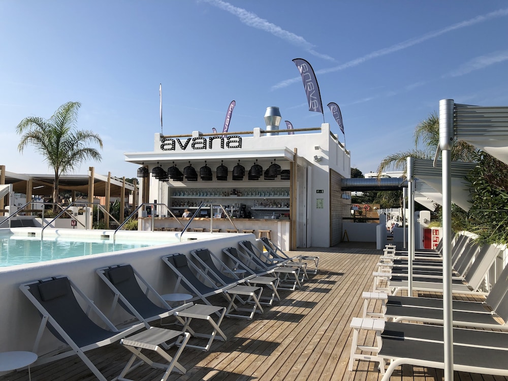 Superior Double or Twin Room (Access to Avana Rooftop) - Photo 9