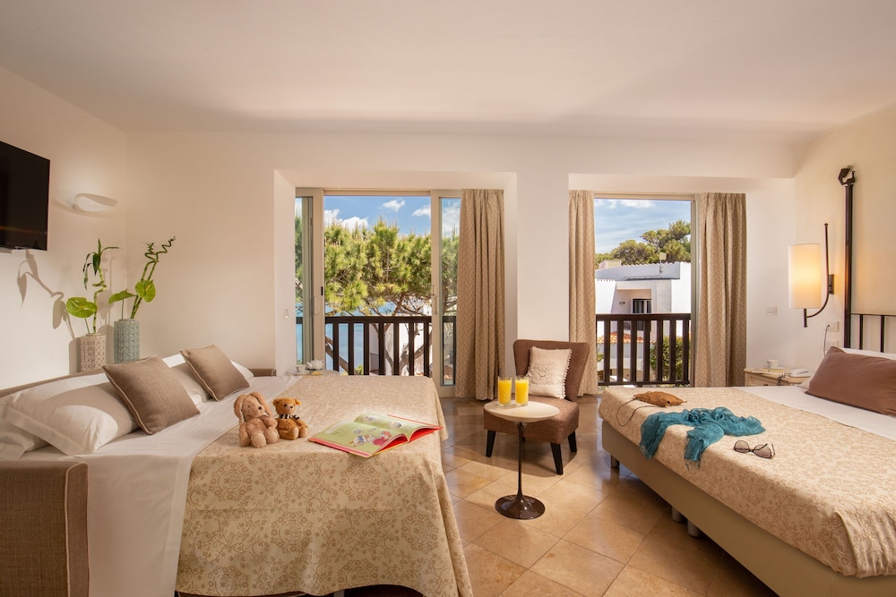Family Room, Sea View - Photo 1