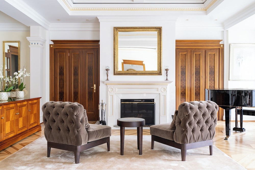 Royal Suite photo 3
