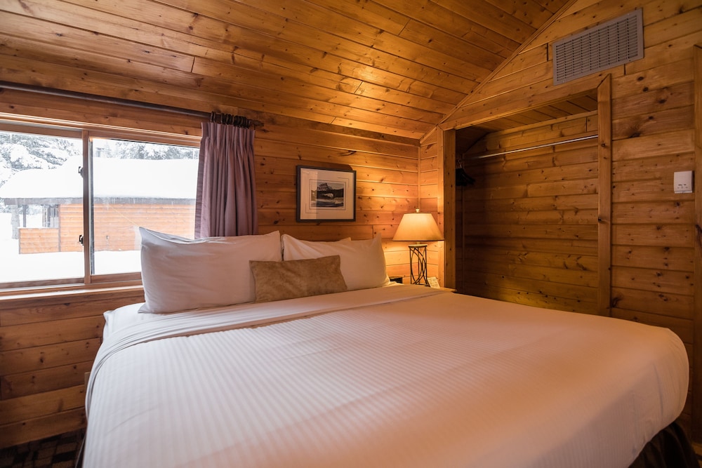 Chalet (Pine) photo 1