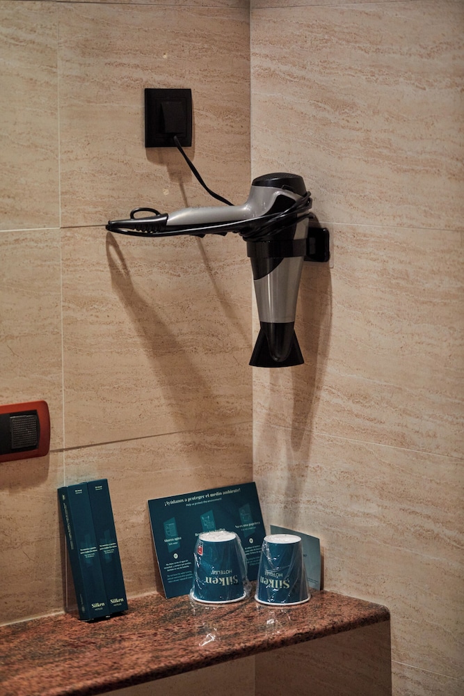 Junior Suite, Balcony (1 Adult) - Photo 15