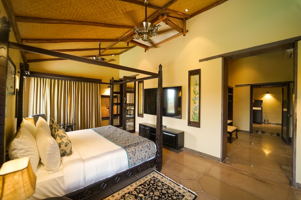 Signature Suite - Photo 9