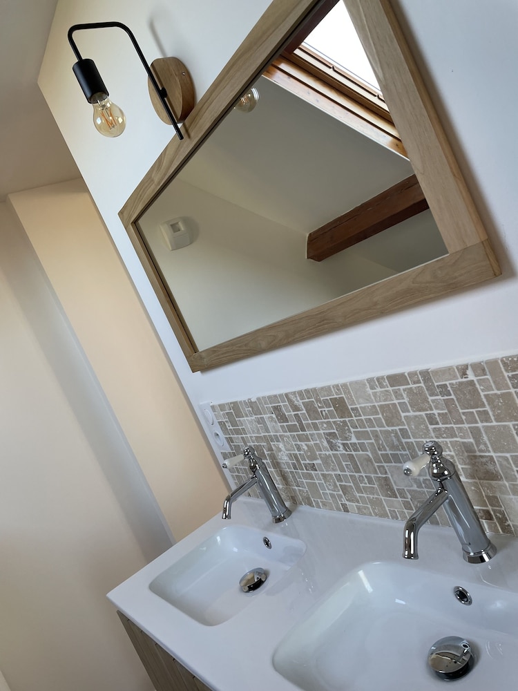 Deluxe Double Room, Ensuite (Hortense) photo 3
