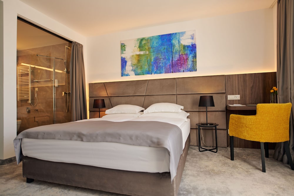 Standard Single Room, Park View photo 3
