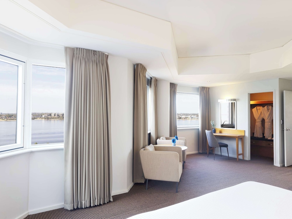 Superior Suite River View, 1 King Bed