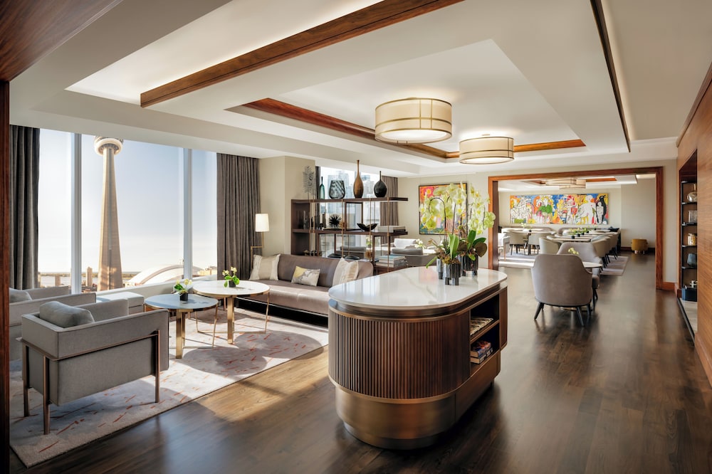Club Suite, 1 Bedroom, Corner