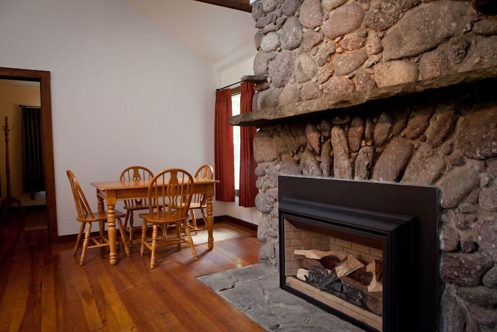 Cabin At 933 photo 2