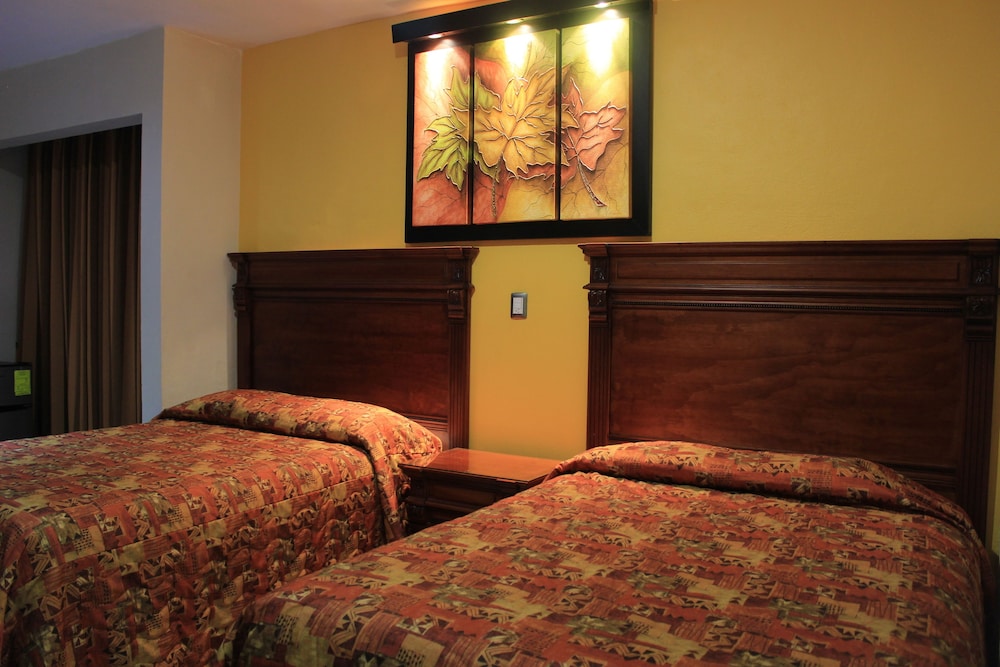 Economy Single Room, 1 Queen Bed photo 1