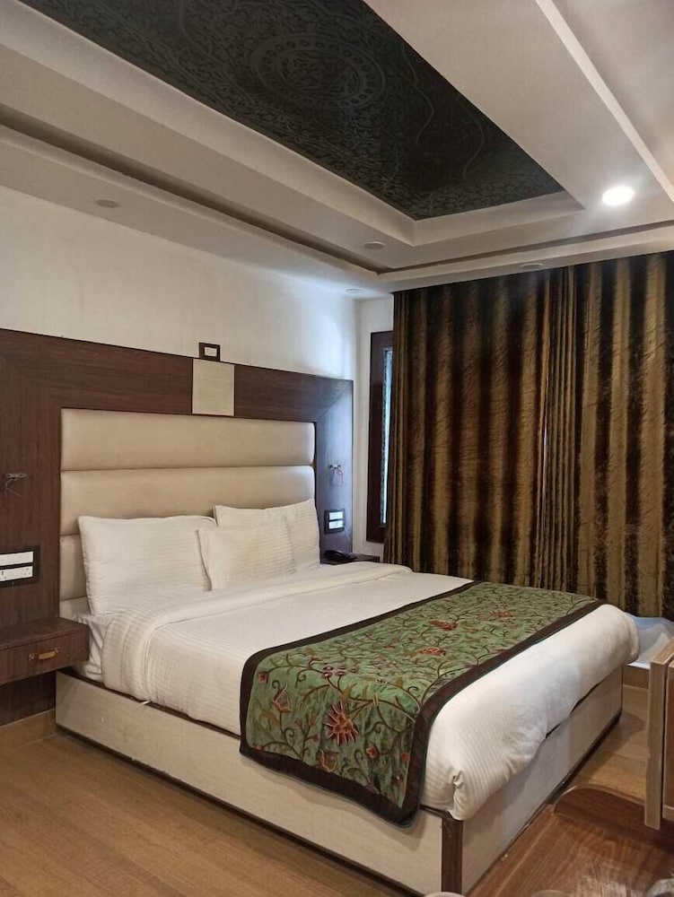 Basic Double or Twin Room