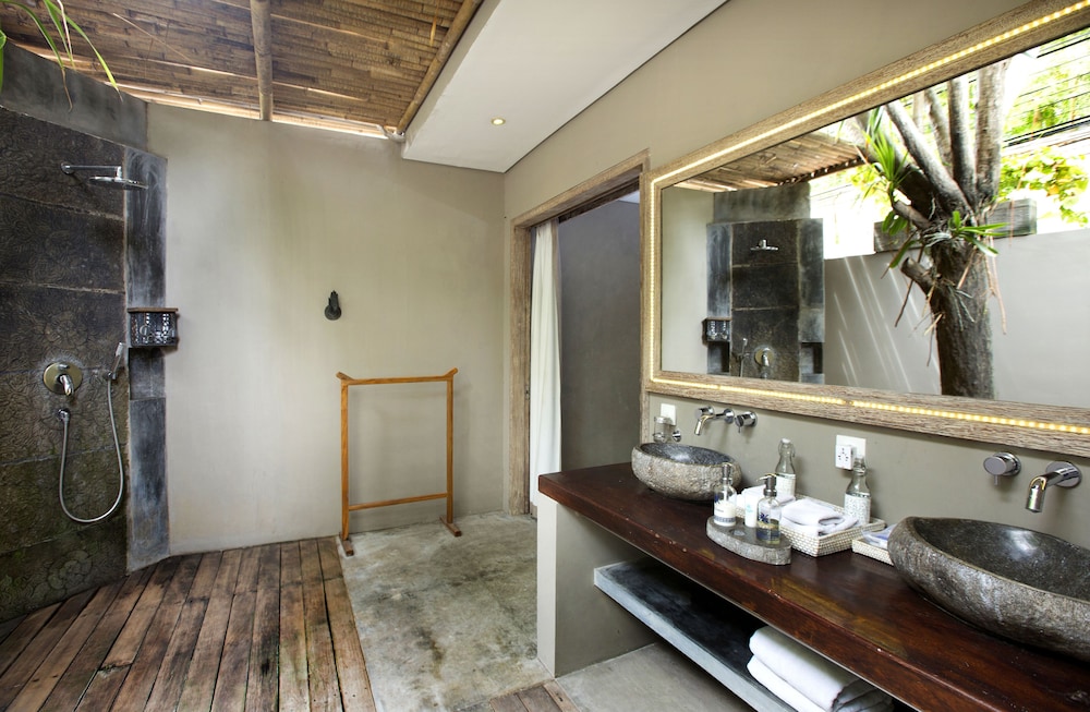 Four Bedroom Private Pool Villa thumbnail 6