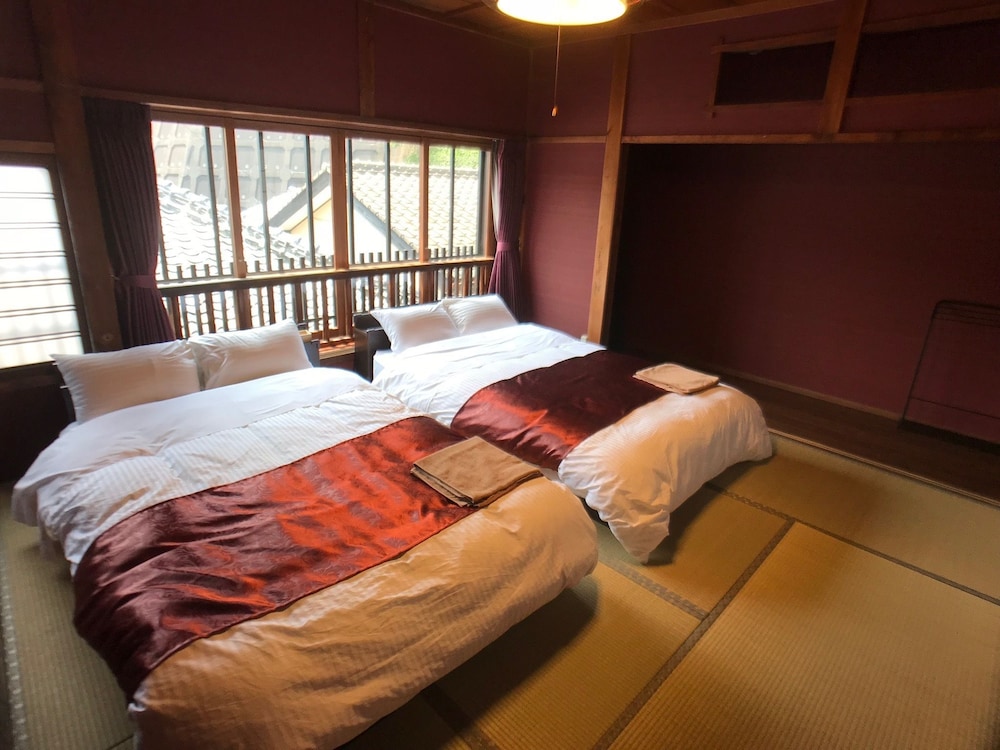 Superior Twin Room ( 302 ) photo 2