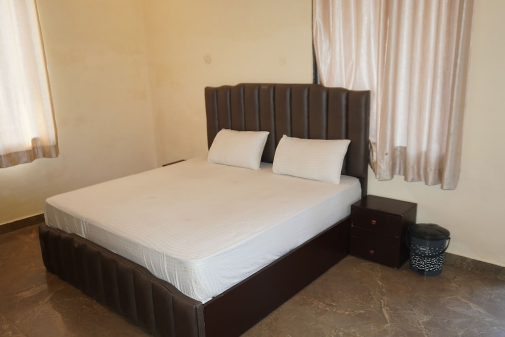 Deluxe Double or Twin Room, Garden View