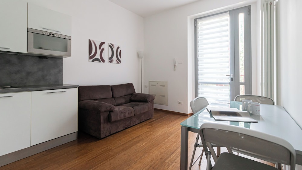 Classic Apartment (1 Bedroom)