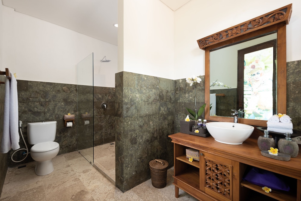 One Bedroom Suite - Photo 4