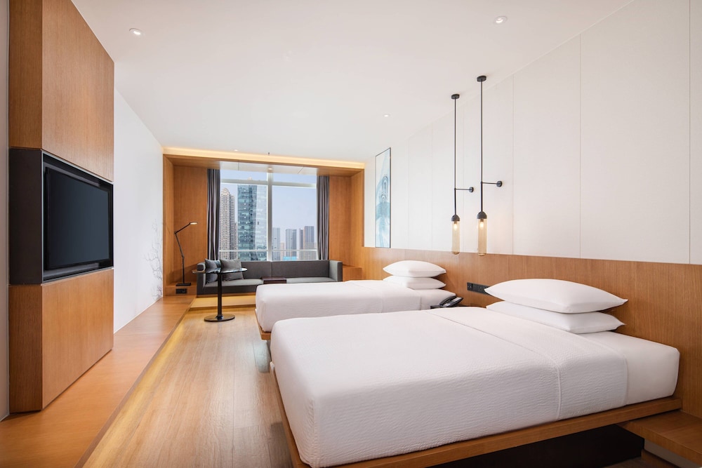 Superior Twin Room, 2 Twin Beds, Smoking, City View photo 2