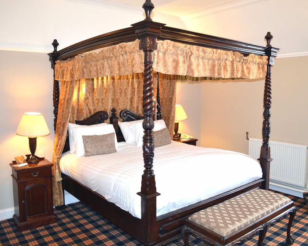 Four Poster Room with Balcony photo 2
