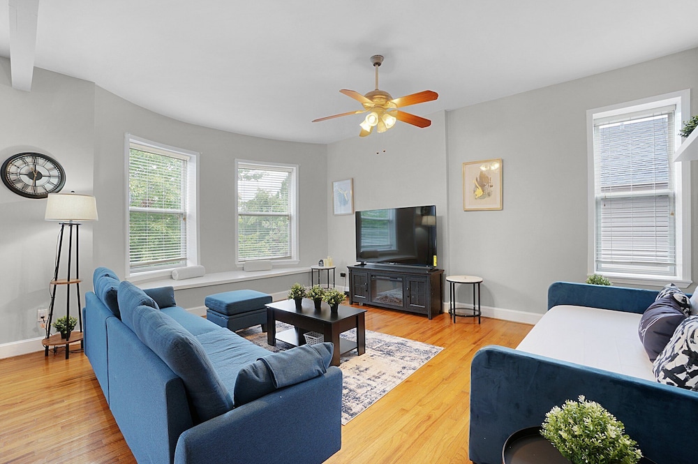 Basic Apartment photo 1