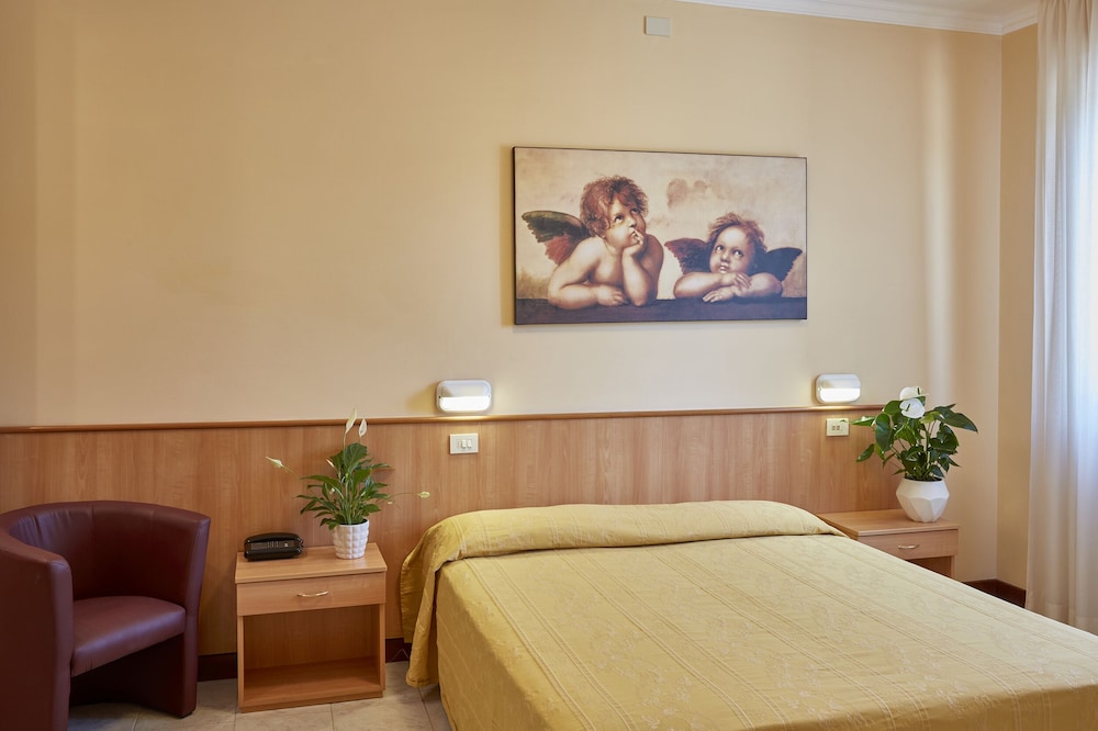 Triple Room photo 2