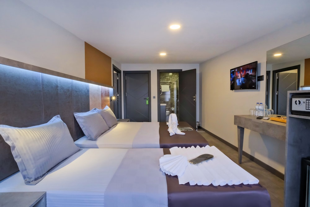 Family Room, Multiple Beds, Non Smoking photo 3