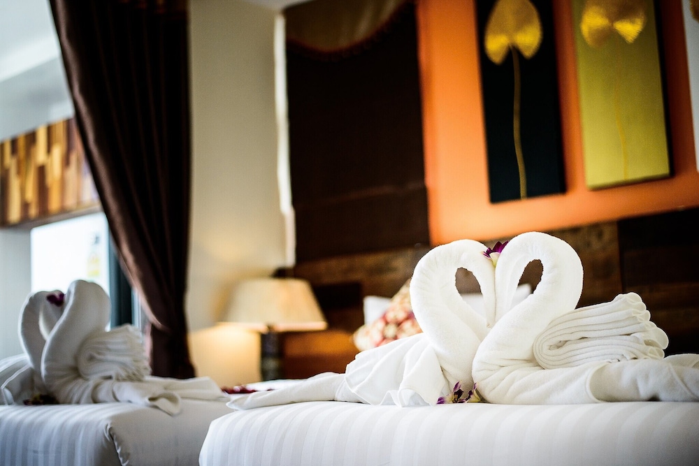 Deluxe Twin Room - Photo 13