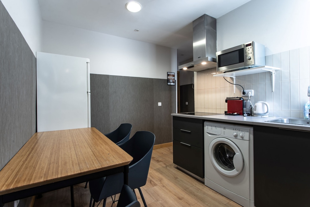 Apartment (Interior 3 Guests) photo 2