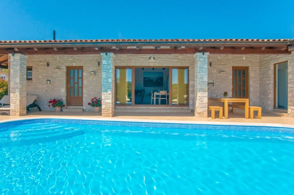 Apartment (Villa Lorena - Private Pool - H(8)) photo 3