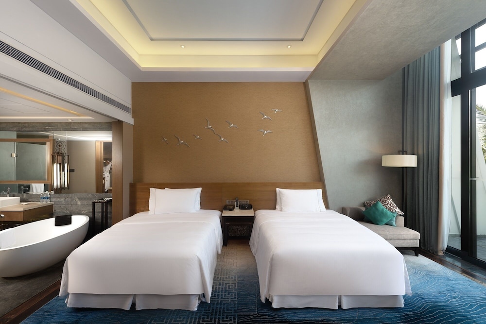 Superior Room, 2 Double Beds, Balcony photo 2