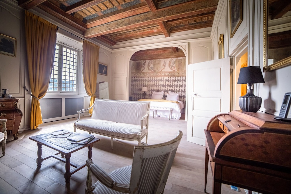 Family Quadruple Room (Suite Marquis de Rochefort d'Ally)