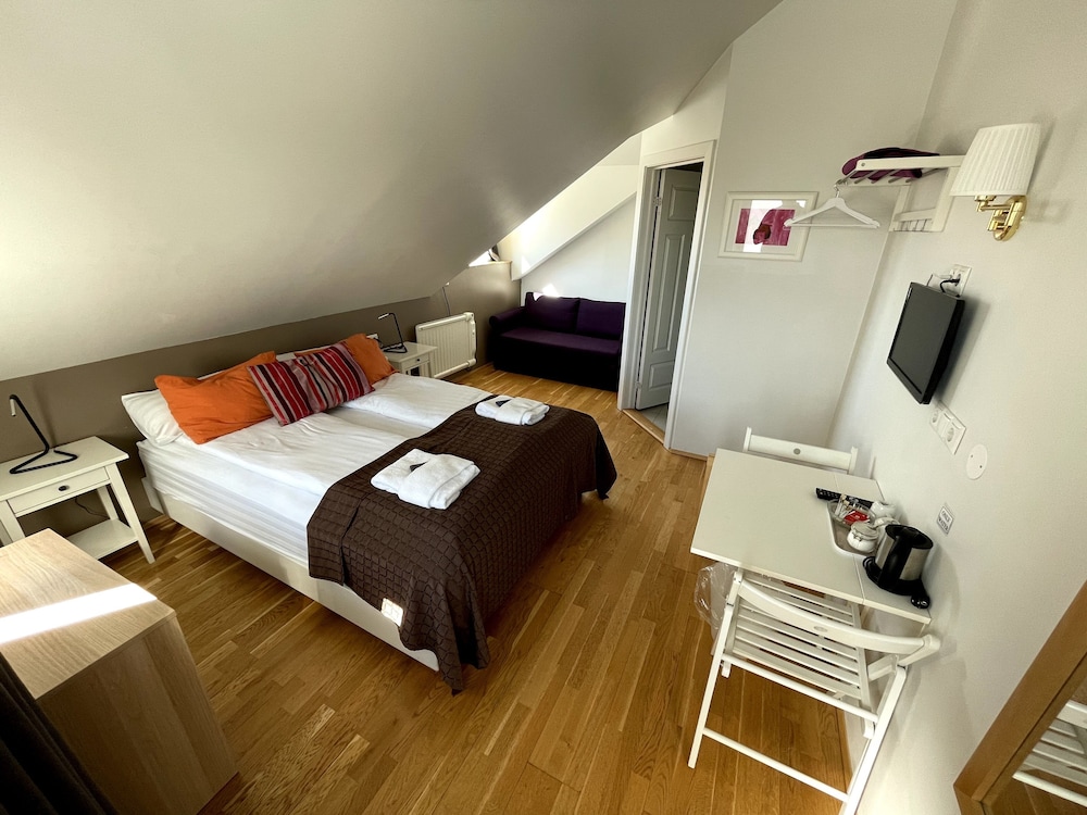 Double or Twin Room with Hot Tub and Sauna Access photo 2