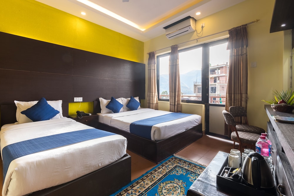Deluxe Twin Room