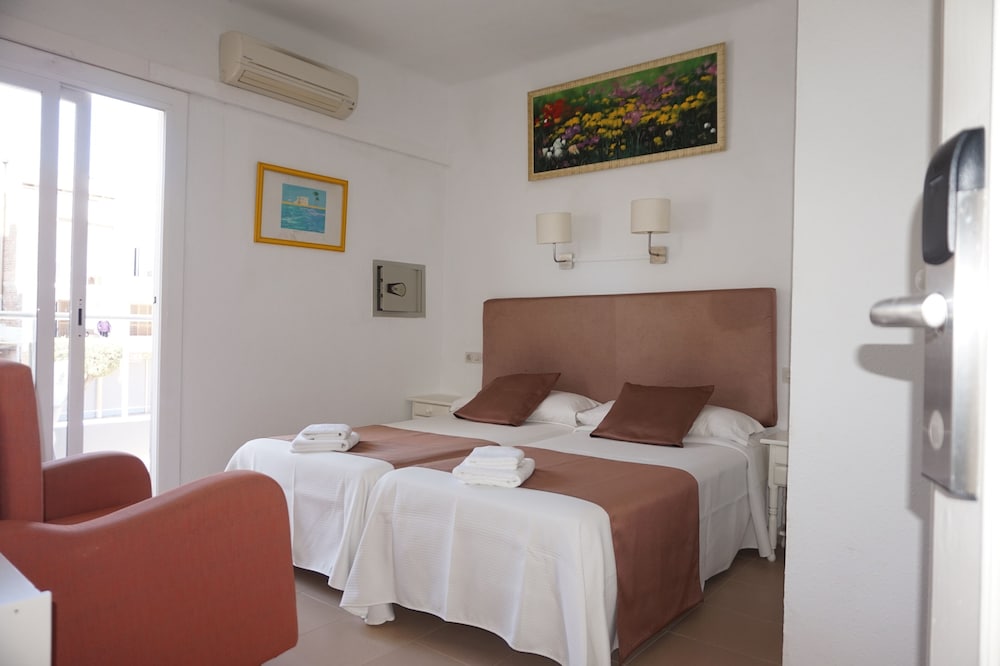Triple room (sofa bed for kids) - Photo 2