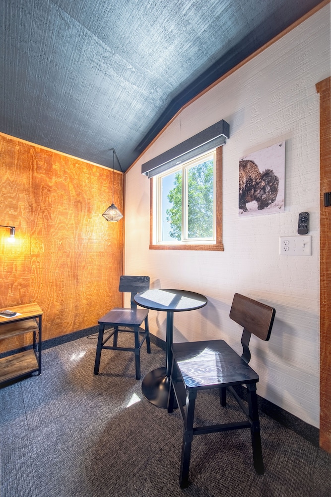 Cabin Single King, Dog-Friendly, No Smoking