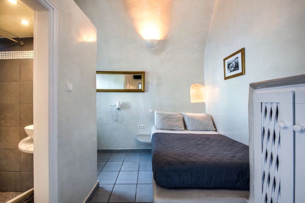 Double Room (Caldera View)