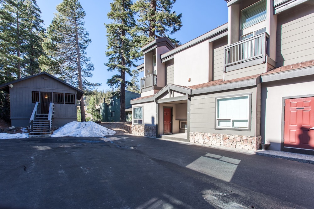 Townhome, 2 Bedrooms, Mountain View (Chamonix #92) photo 2