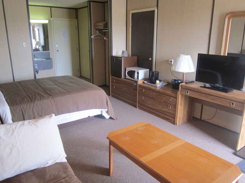 Standard Room, 1 Queen Bed