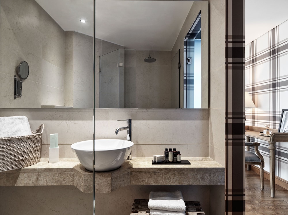 Penthouse Suite thumbnail 5