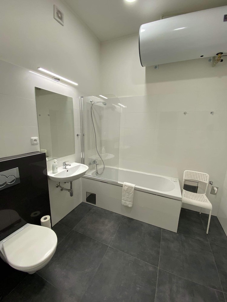 Panoramic Apartment, 1 Bedroom, Non Smoking, Kitchenette thumbnail 5