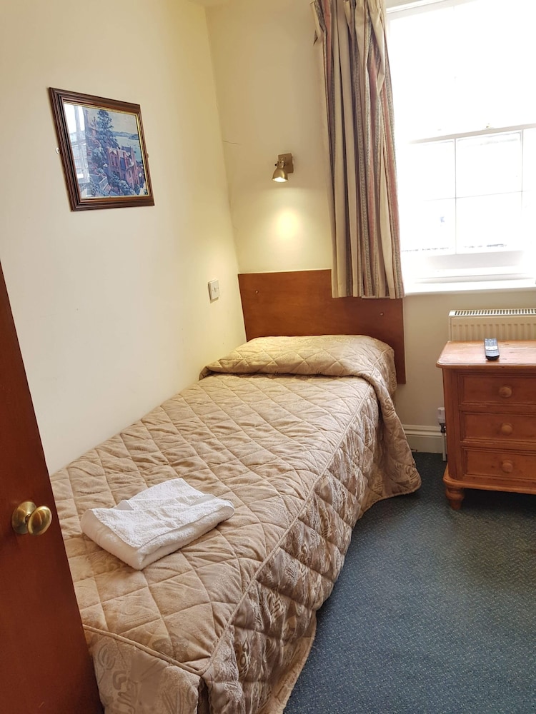 Single Room, Ensuite photo 2