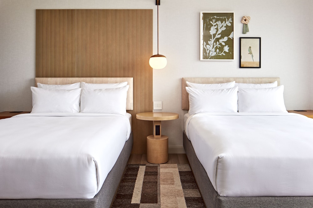 Room, 2 Queen Beds - Photo 2
