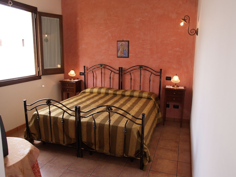 Comfort Double or Twin Room photo 3