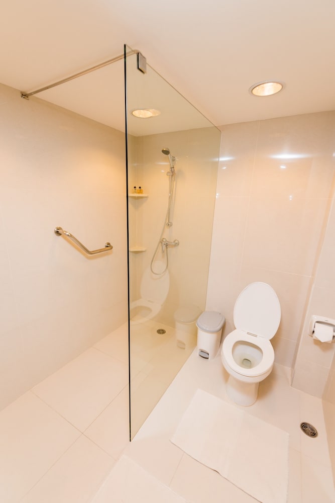 Premier Seaview - Photo 8