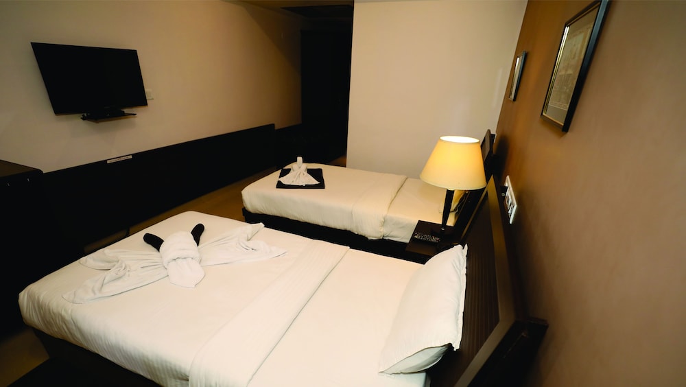 Premier Twin Room, 1 Bedroom photo 3