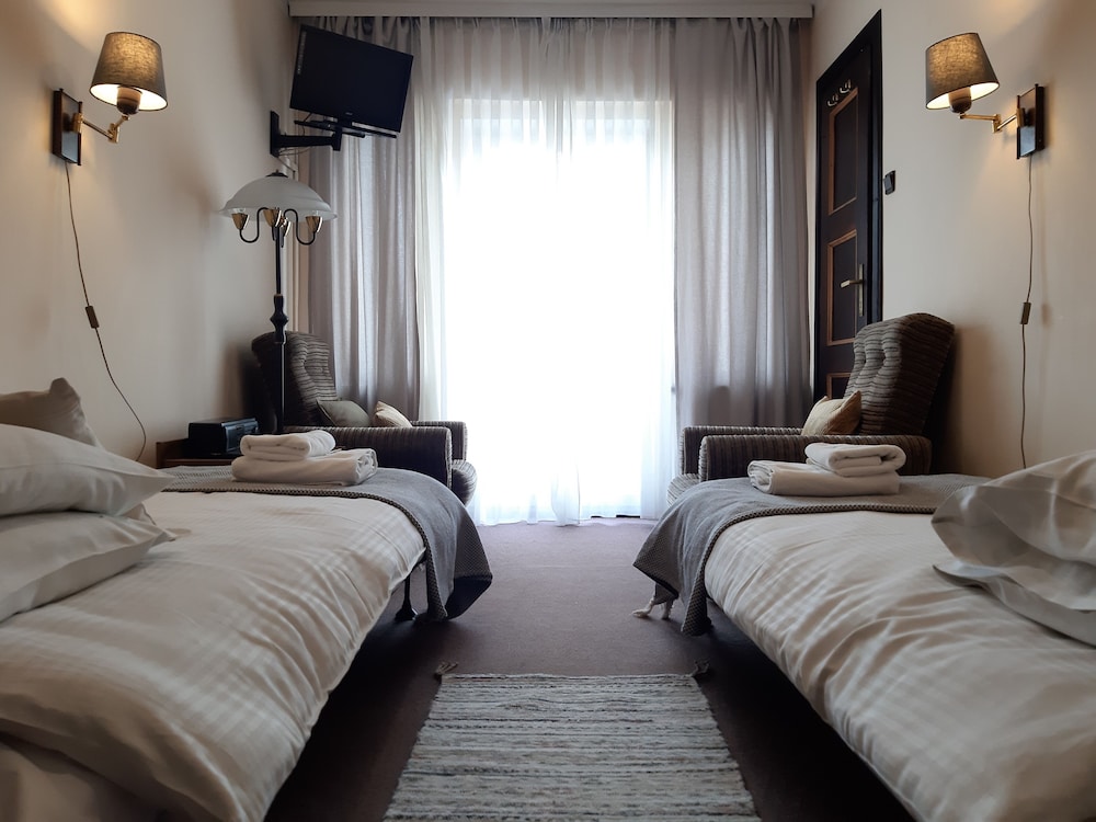 Standard Double Room, 2 Twin Beds photo 1