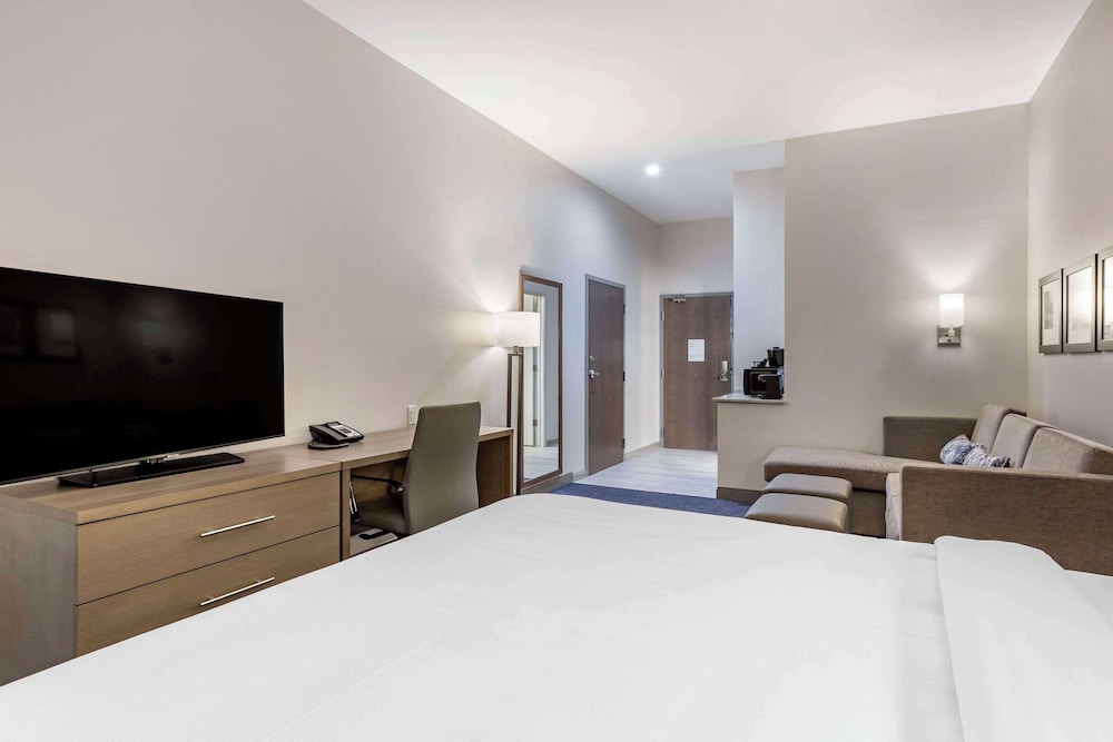 Suite, Multiple Beds, Non Smoking photo 3