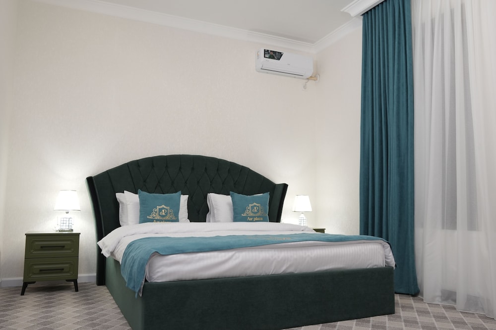 Suite, Balcony, Garden View