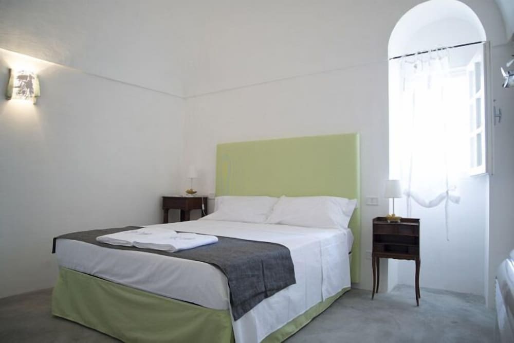 Superior Double Room (Trullo Saturno) photo 1