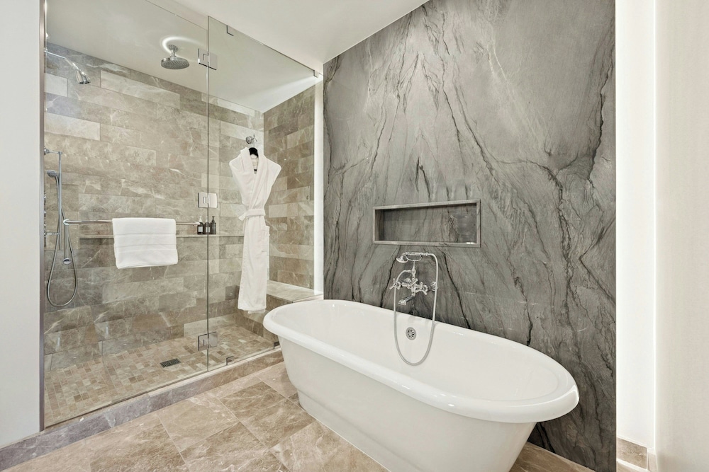 Executive Suite, 1 Bedroom - Photo 5