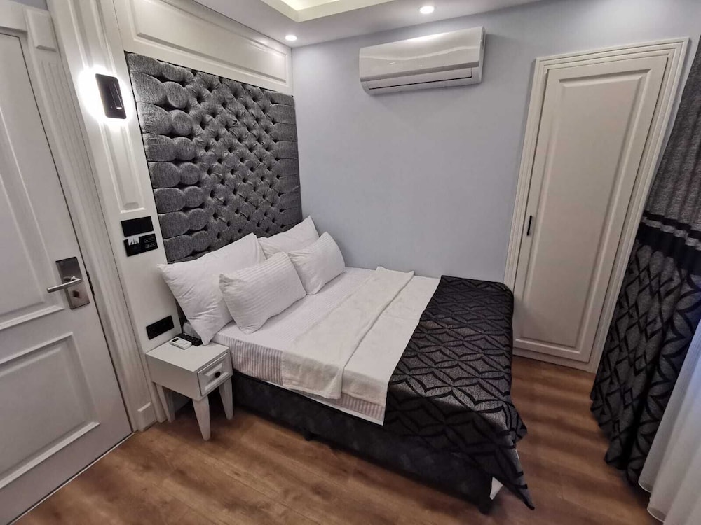 Economy Double Room photo 2