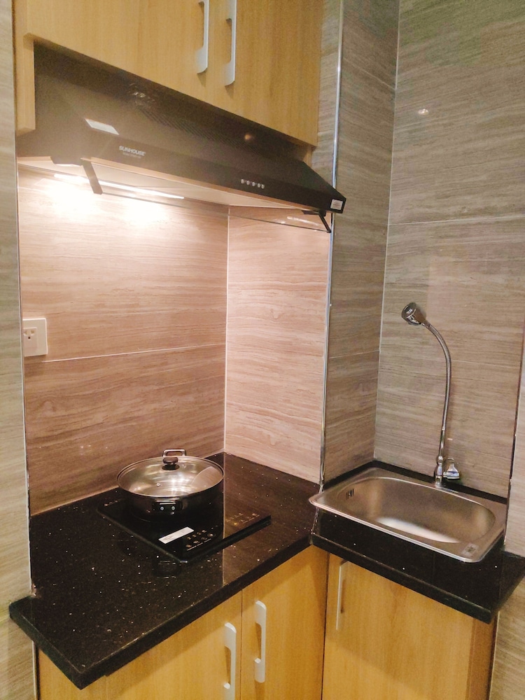 Executive Room, Lake View (with Kitchen)